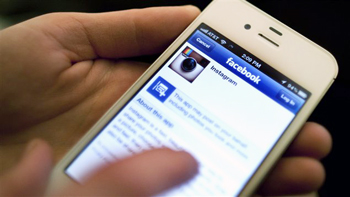 Facebook s'offre Instagram