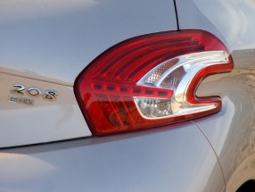 peugeot_208(2) peugeot_208(2)